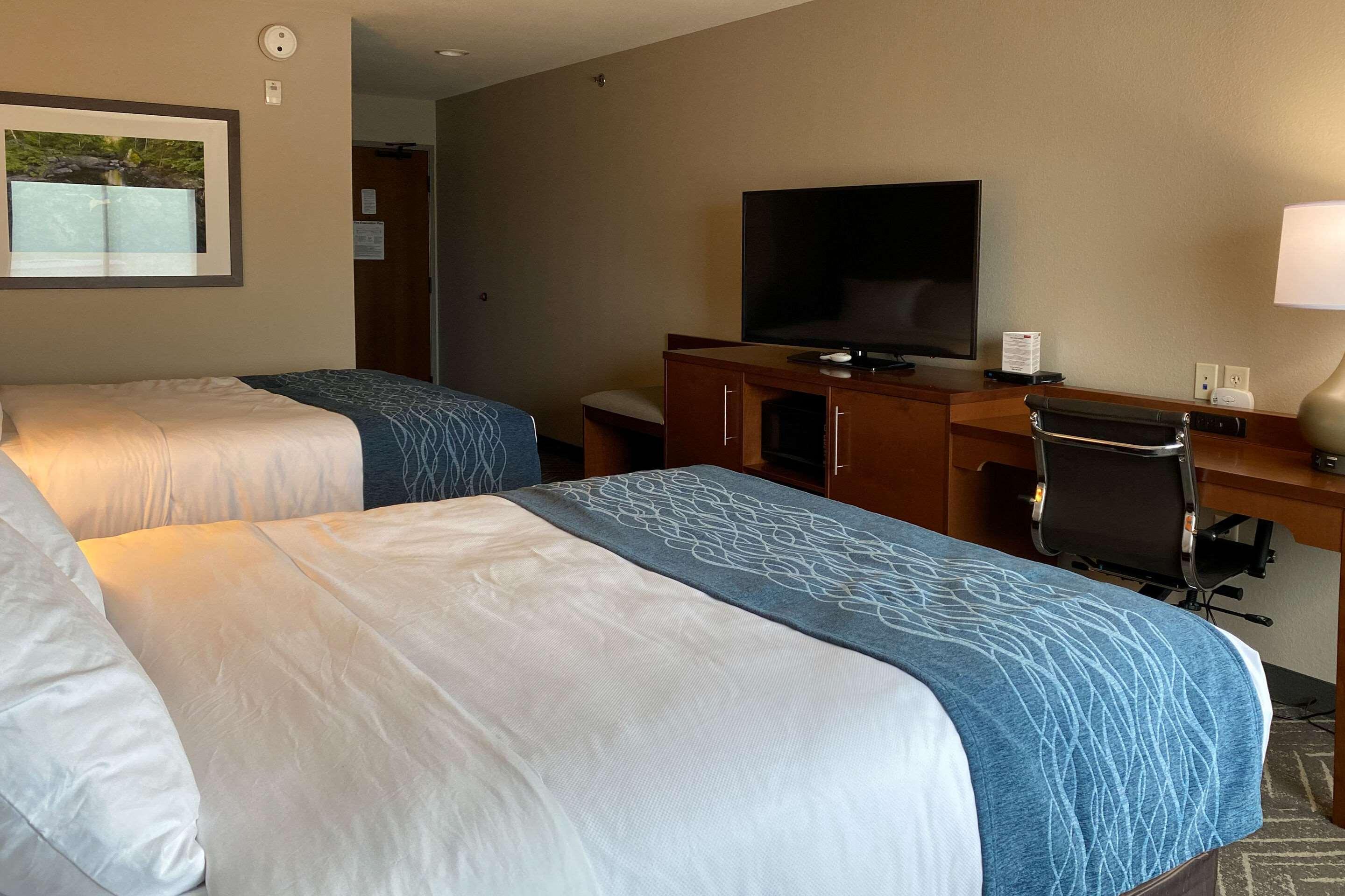 Comfort Inn & Suites Mountain Iron And Virginia Buitenkant foto