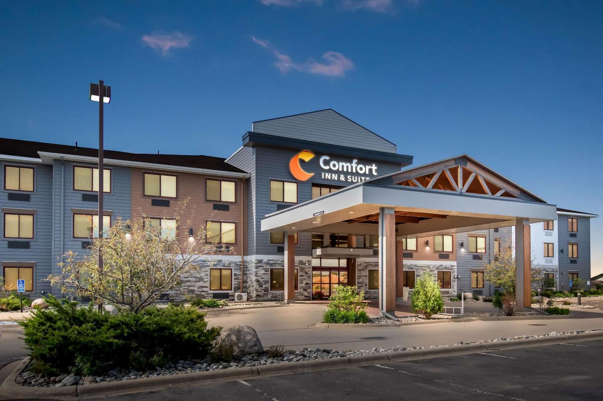 Comfort Inn & Suites Mountain Iron And Virginia Buitenkant foto