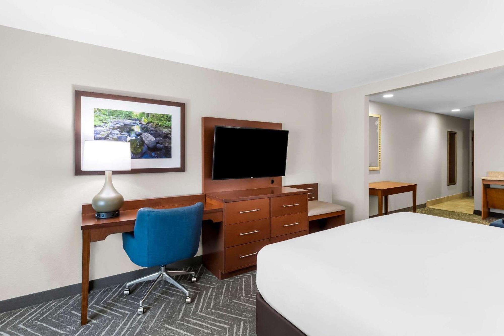 Comfort Inn & Suites Mountain Iron And Virginia Buitenkant foto