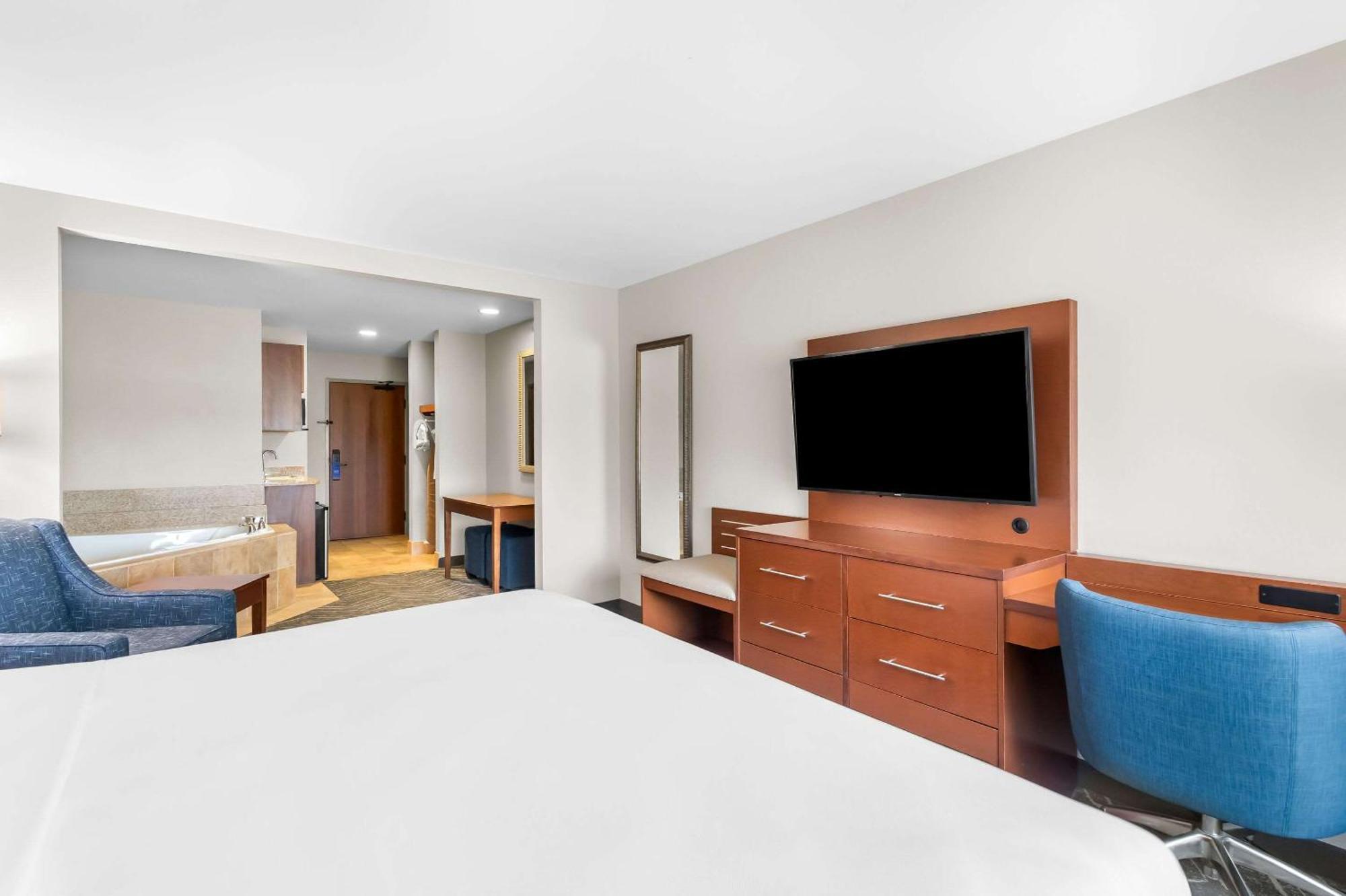 Comfort Inn & Suites Mountain Iron And Virginia Buitenkant foto