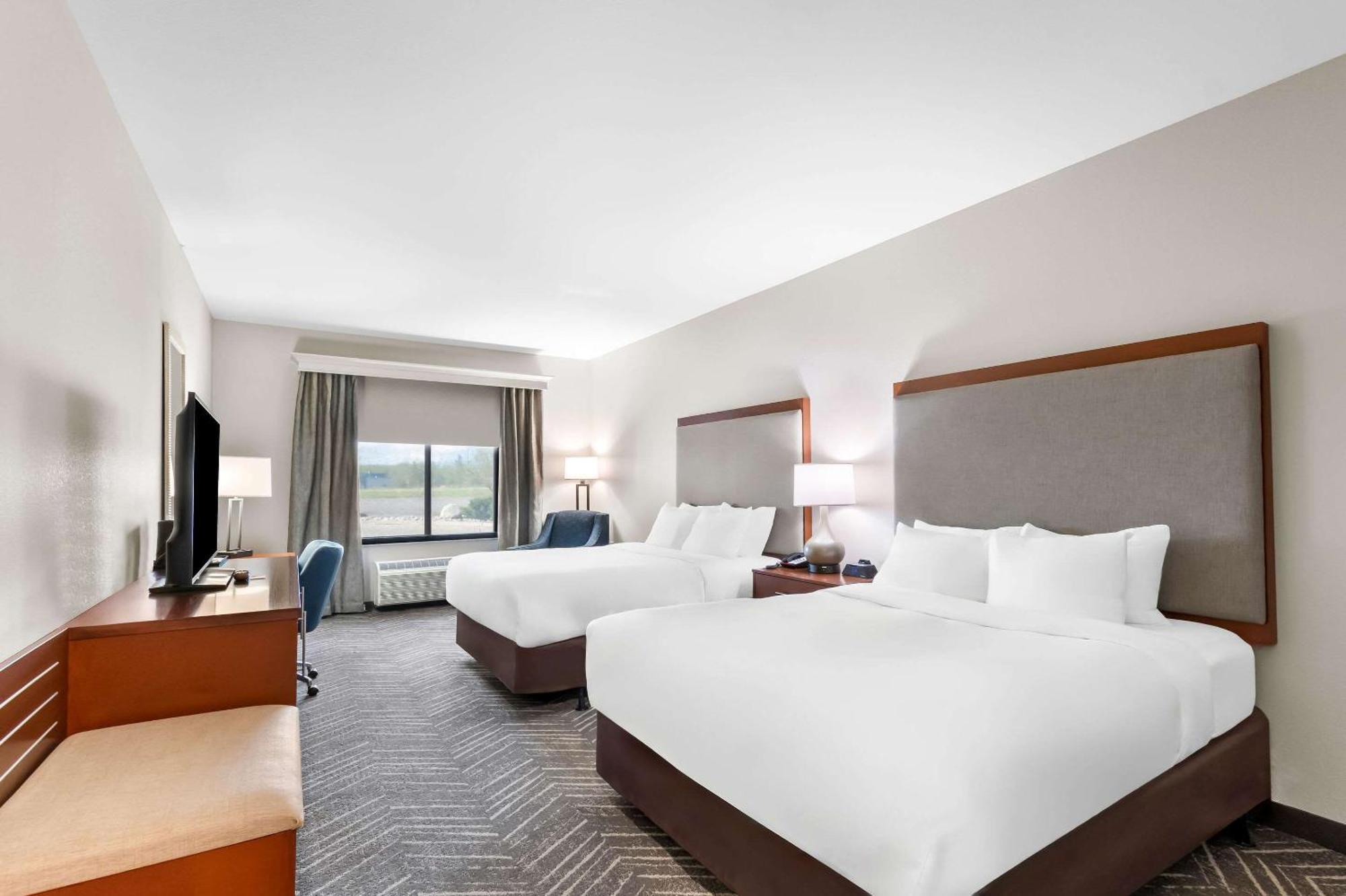 Comfort Inn & Suites Mountain Iron And Virginia Buitenkant foto