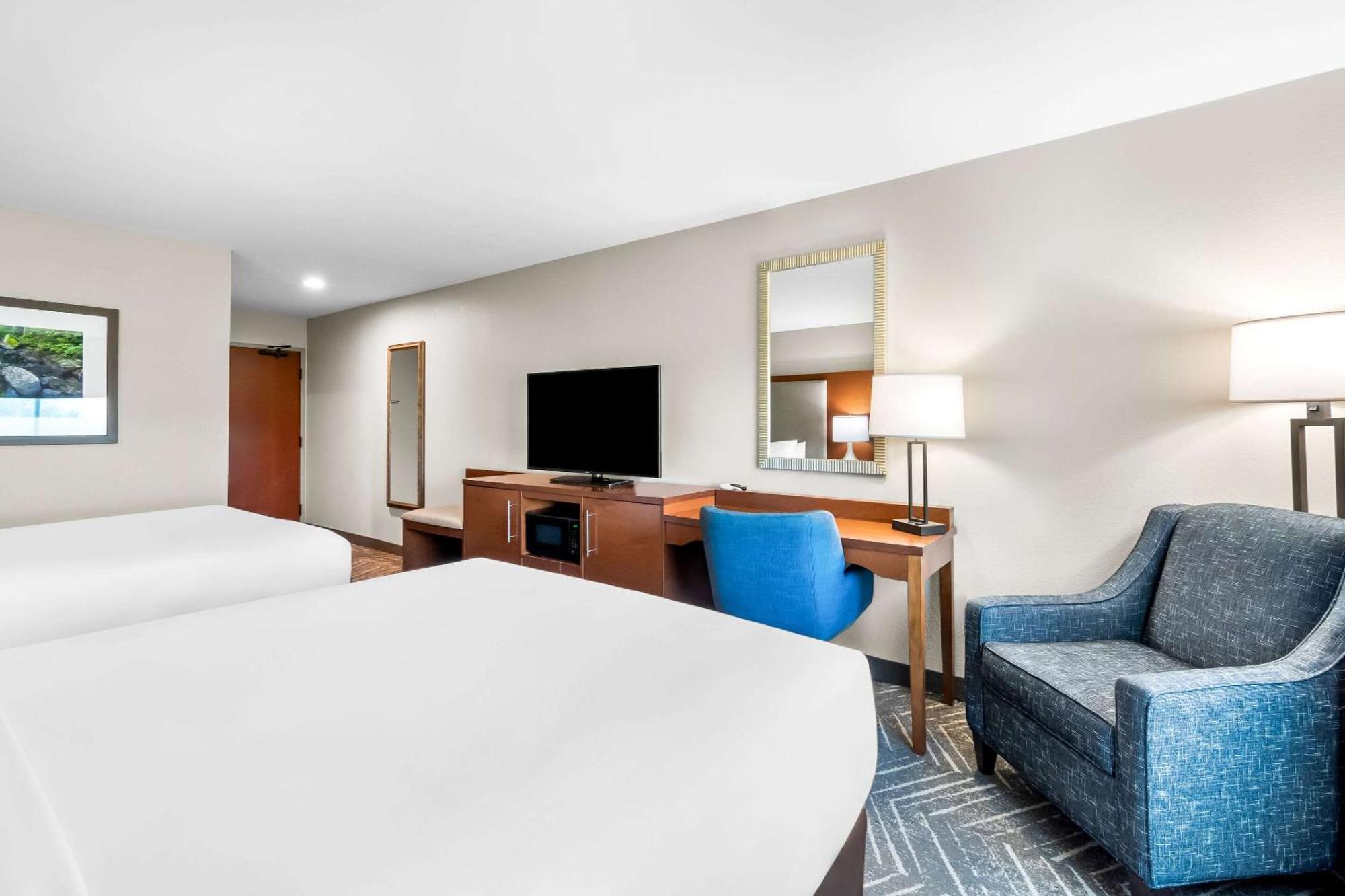Comfort Inn & Suites Mountain Iron And Virginia Buitenkant foto
