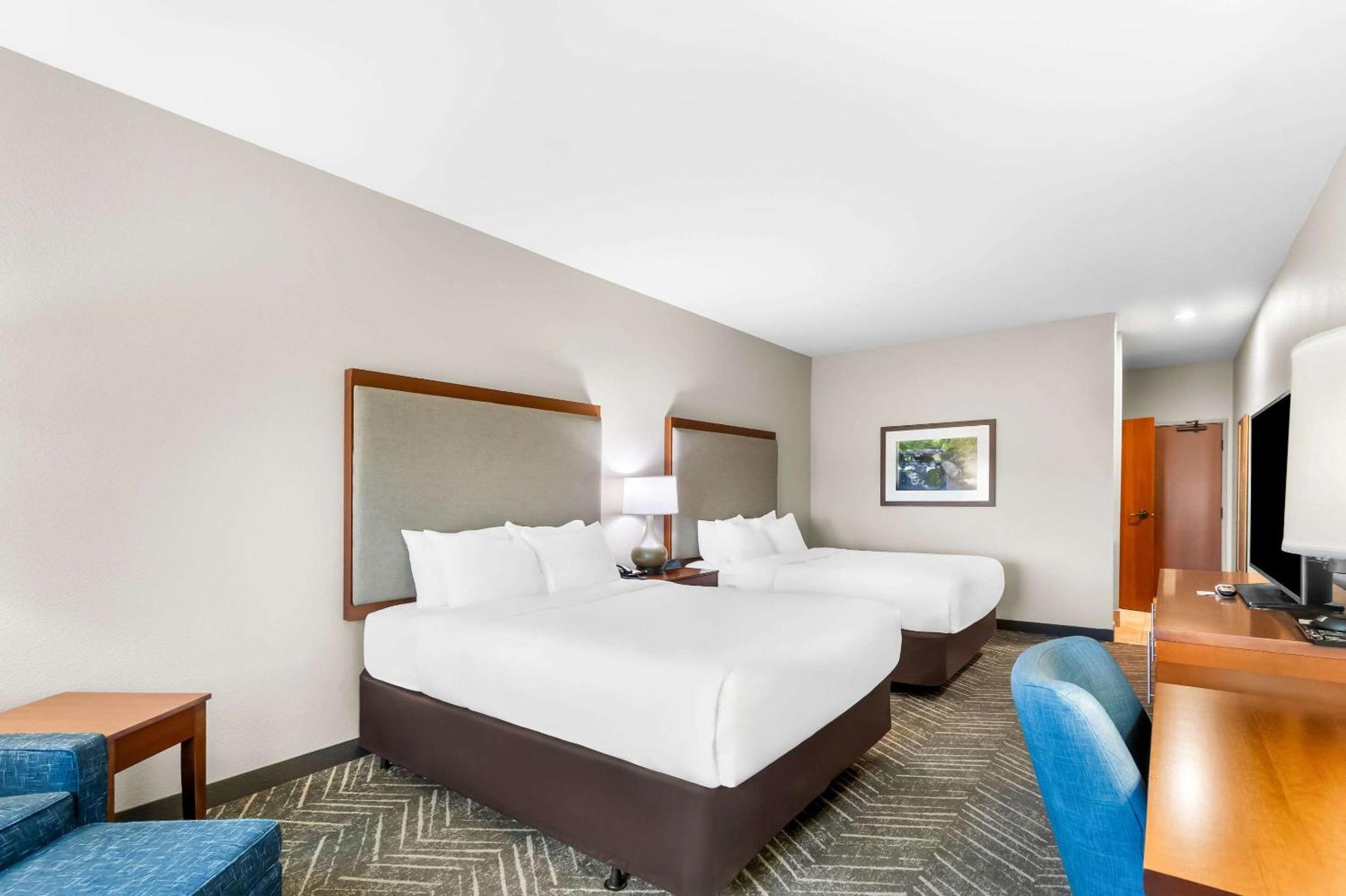 Comfort Inn & Suites Mountain Iron And Virginia Buitenkant foto